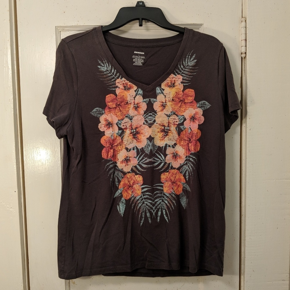 Graphic tee